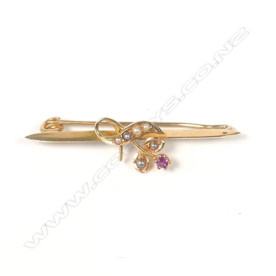 15CT GOLD BROOCH 1.2gm Image 1++