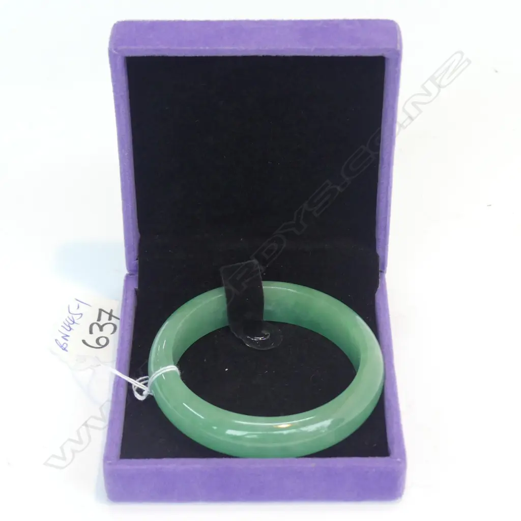 JADE BANGLE BRIGHT GREEN TONE 1/2 ROUND Image 1++