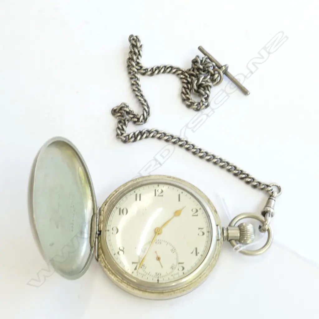 HUNTER POCKET WATCH ON SILVER CURB LINK CHAIN Image 1++