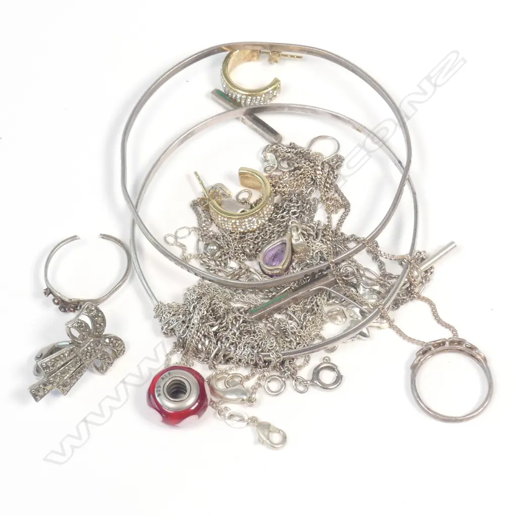 BAG SILVER JEWELLERY BANGLE CHAINS ETC 50gms Image 1++