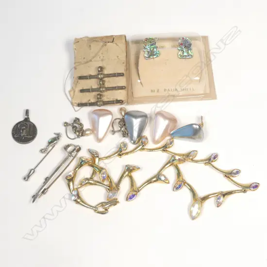 ASSORTED COSTUME JEWELLERY
