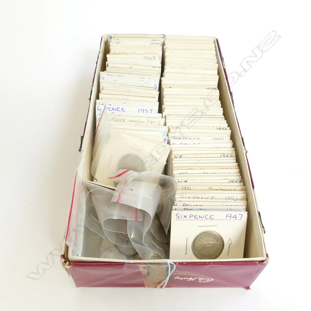 BOX LOT OF SIXPENCES IN SLEEVES & BAGS Image 1++