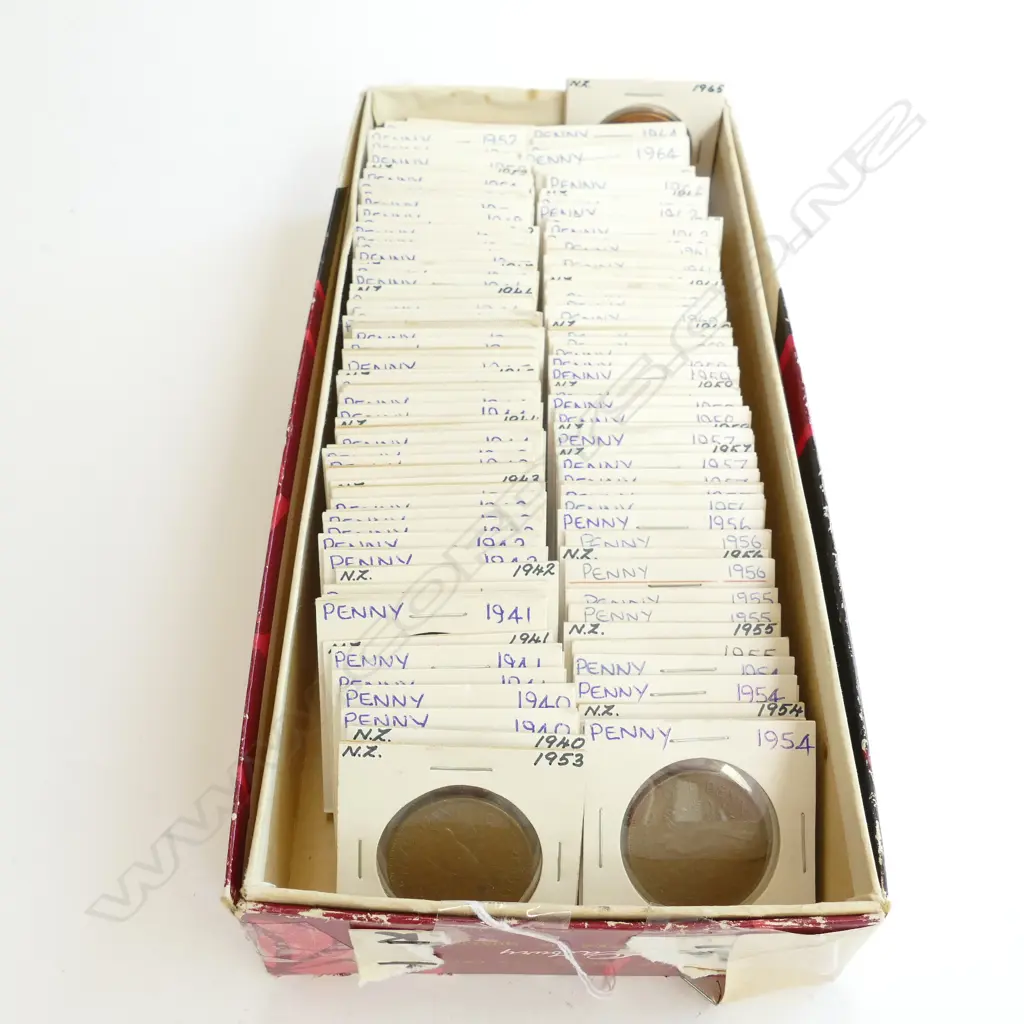 BOX LOT OF NZ  PENNYS Image 1++