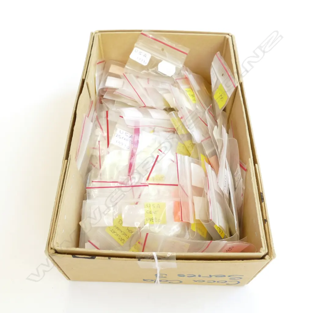 BOX LOT OF AMERICAN ASSORTED COINS Image 1++