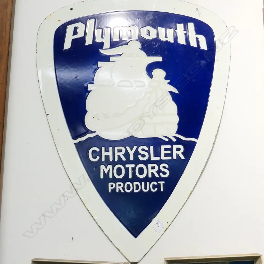 VINTAGE SIGN Image 1++