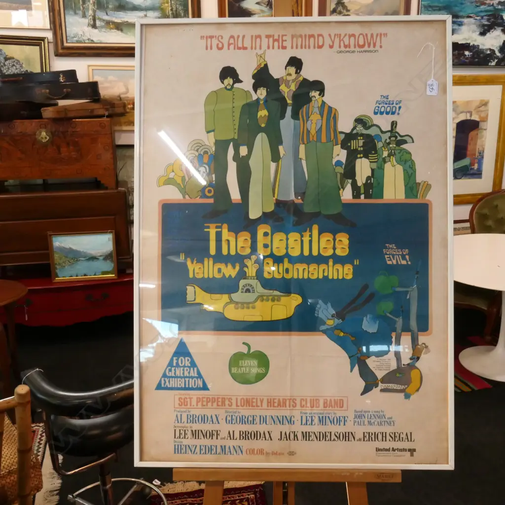 MOVIE POSTER - BEATLES YELLOW SUBMARINE FRAMED Image 1++