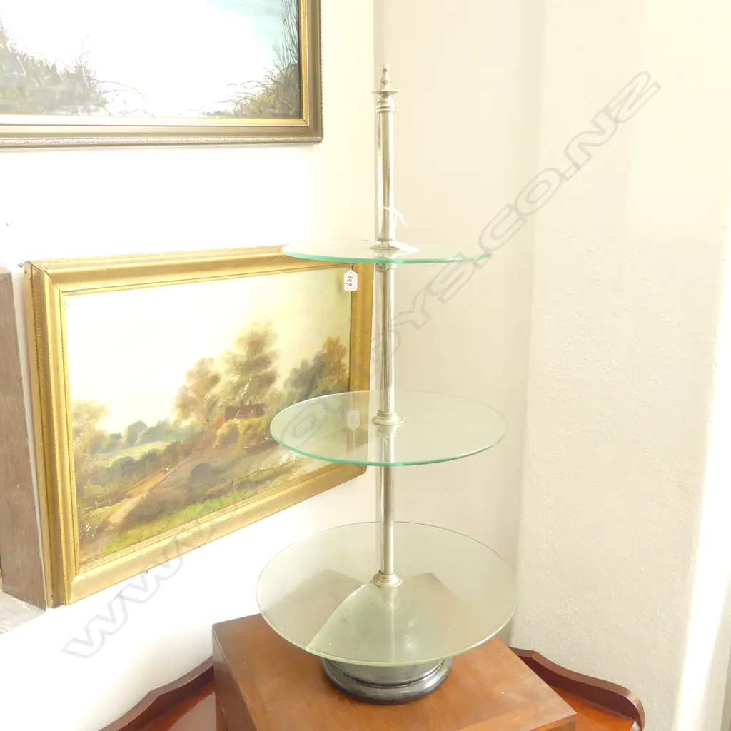 3 TIER GLASS STAND 800MM H AF ONE CRACKED Image 1++