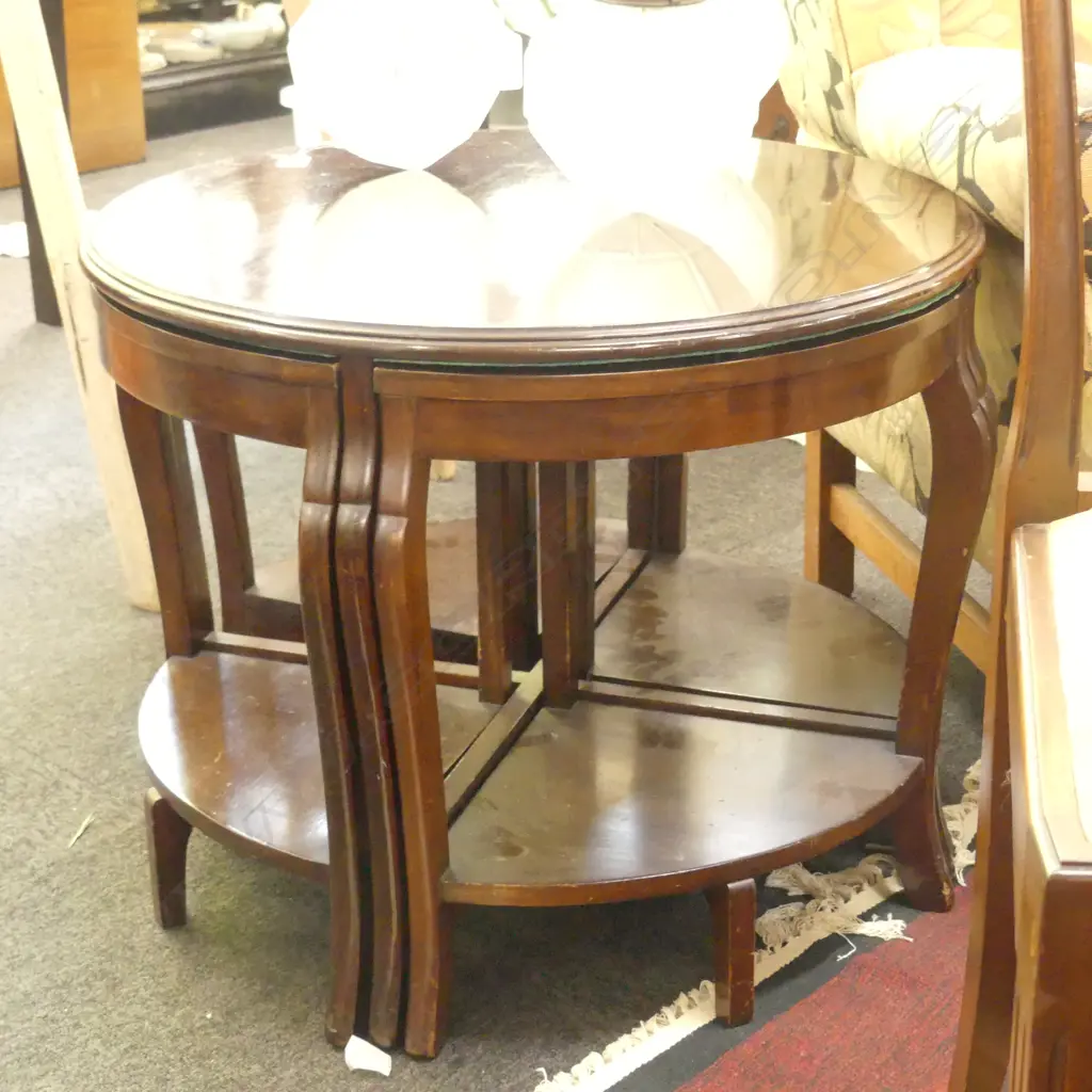 MAHOGANY CIRCULAR NEST OF TABLES D 650 MM Image 1++