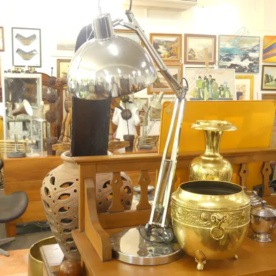 ANGLE- POISE LAMP