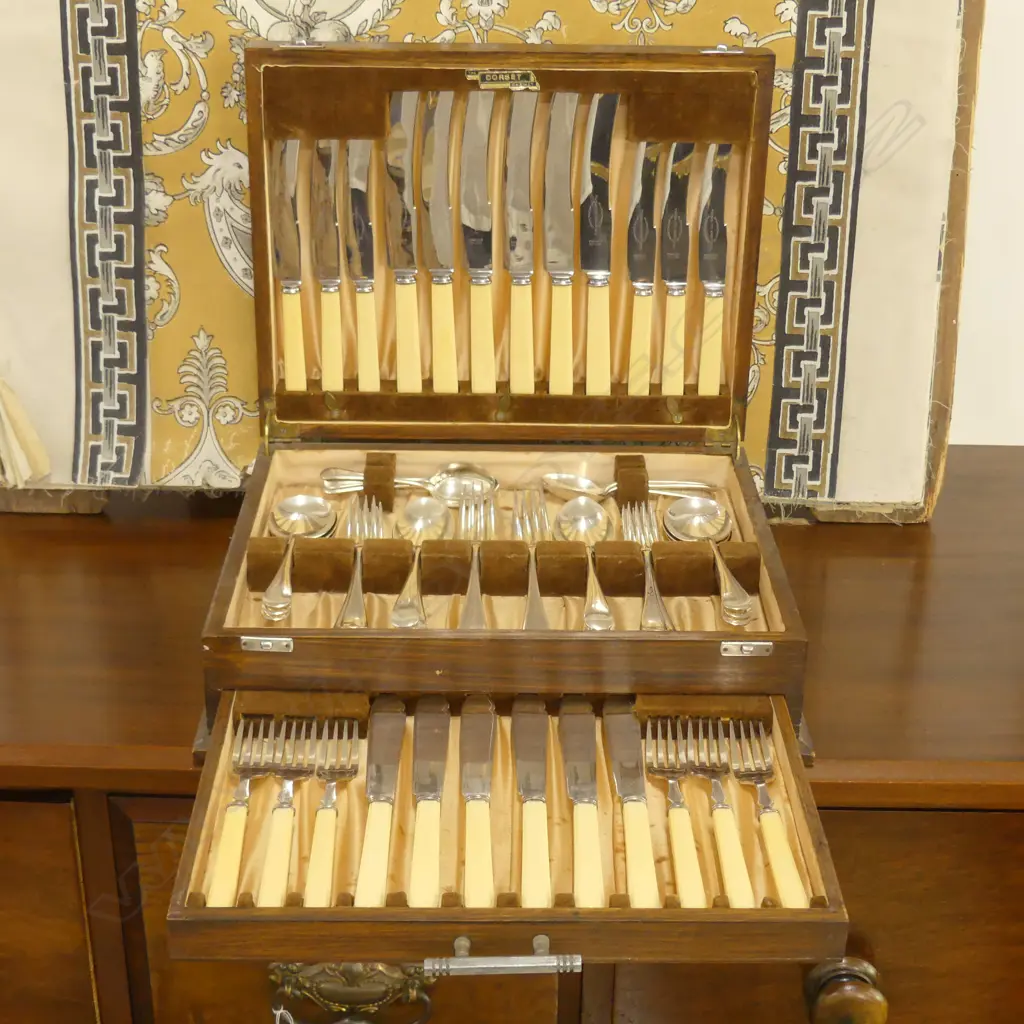 VINERS OF SHEFFIELD 54 PC SILVER PLATE CUTLERY SET + FISH SET Image 1++