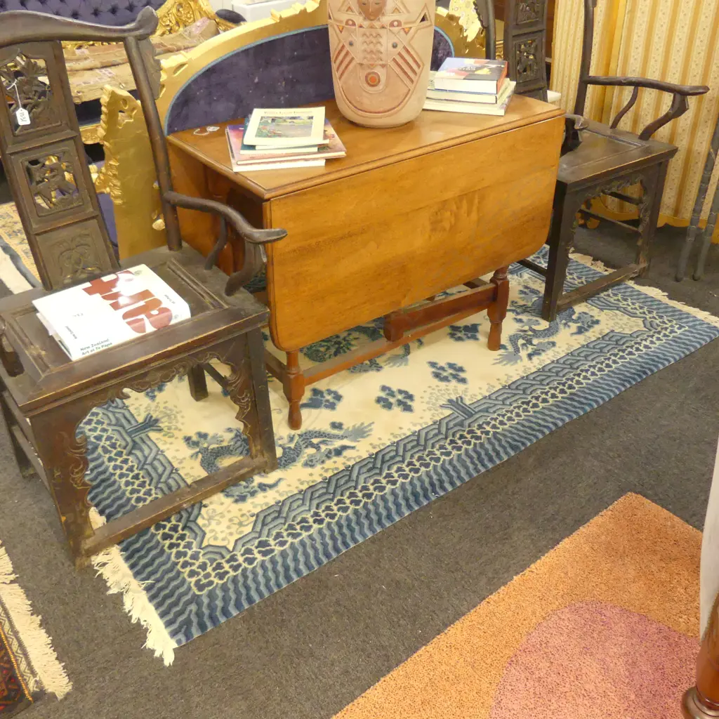 B/W HANDKNOTTED ORIENTAL RUG 137 X 198 CM Image 1++