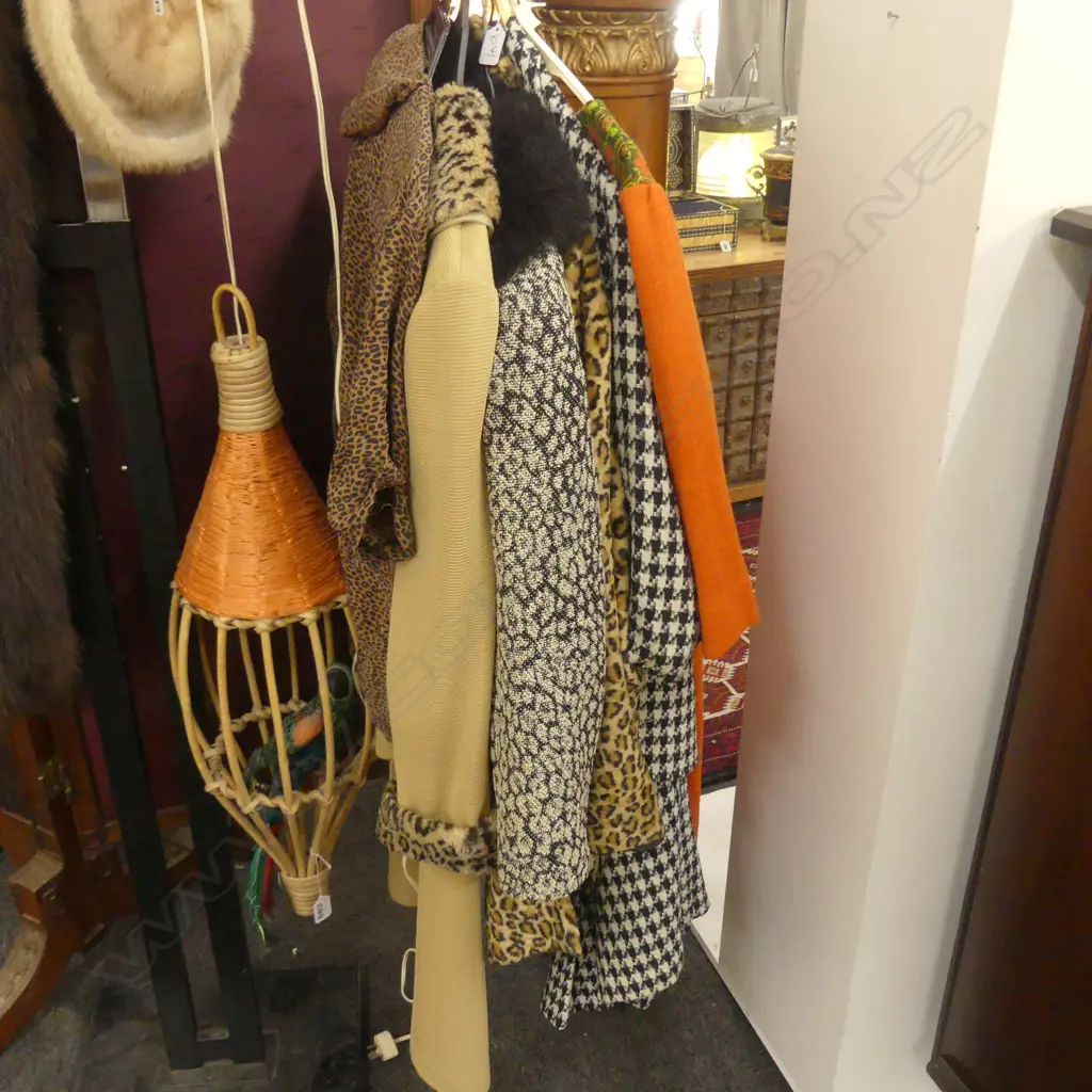 COLLECTION OF LADIES LEOPARD PRINT JACKETS AND BLOUSES Image 1++