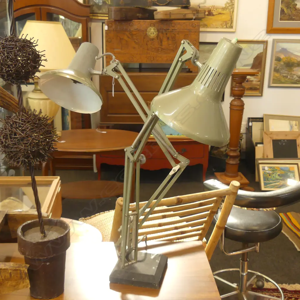 DOUBLE HEADED ANGLE POISE LAMP Image 1++