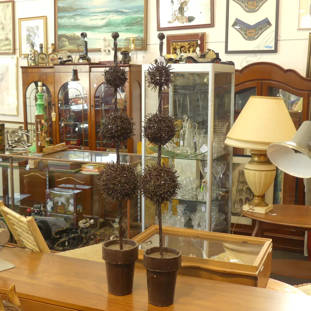 2 METAL TOPIARY PLANTS H 960 MM Image 1++