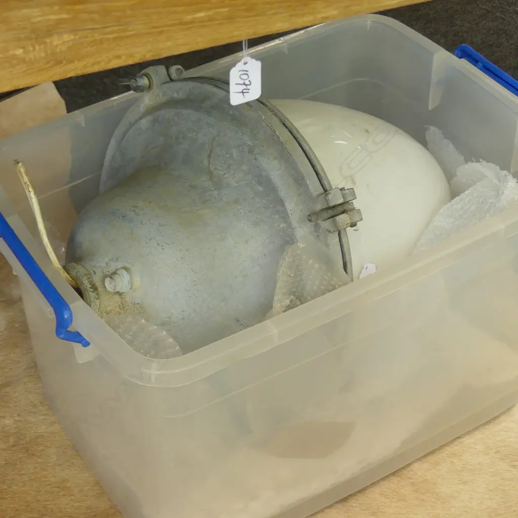 HEAVY DUTY INDUSTRIAL VINTAGE LIGHT FITTING 500 MM H 400 MM DIA Image 1++