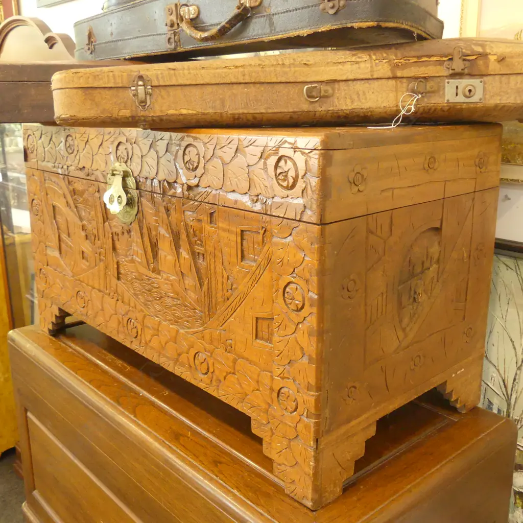 CARVED CAMPHOR WOOD CHEST Image 1++