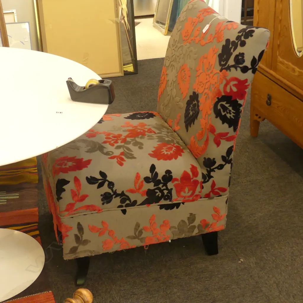 CONTEMPORARY VELVET UPHOLSTERED SLIPPER CHAIR 600MM W 900MM H Image 1++