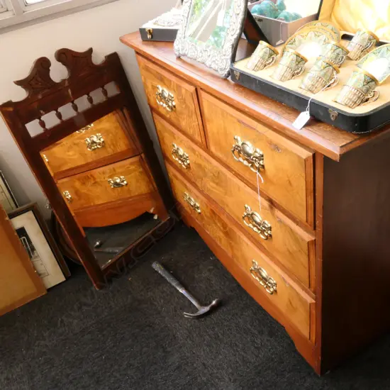 CHEST OF DRAWERS 1070MM W X 870MM H WITH MIRROR