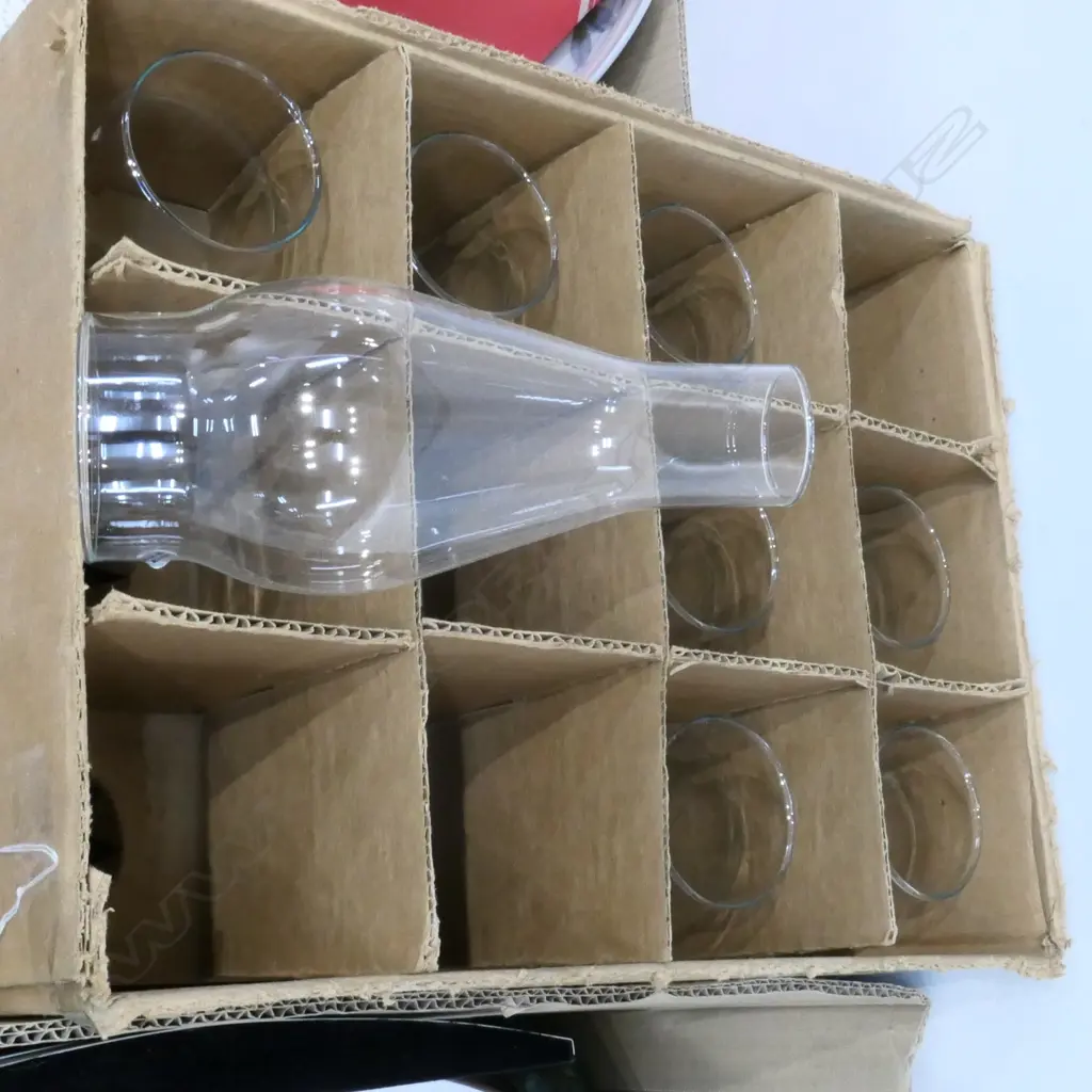 BOX LOT KEROSENE LAMP GLASS CHIMNEYS  Image 1++