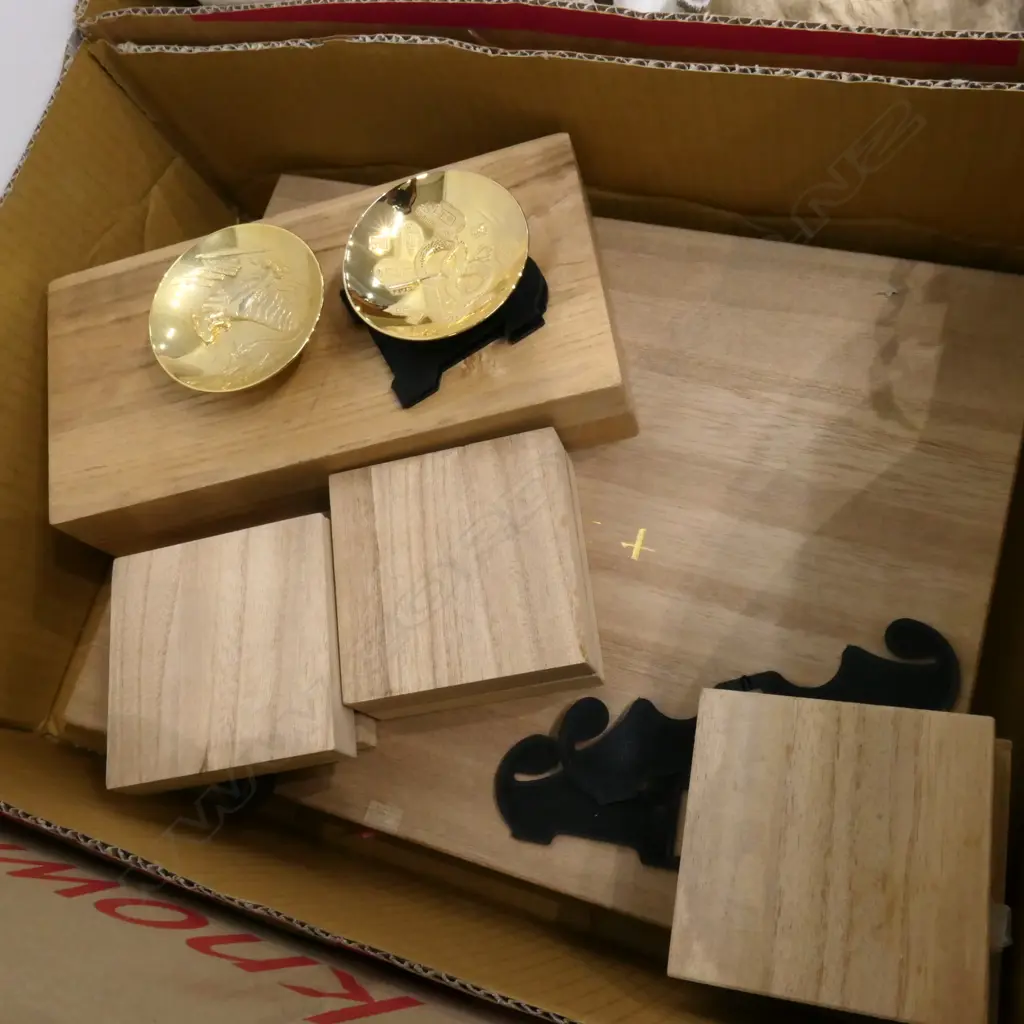ASST BOXED 24CT GOLD PLATED SMALL DISHES Image 1++