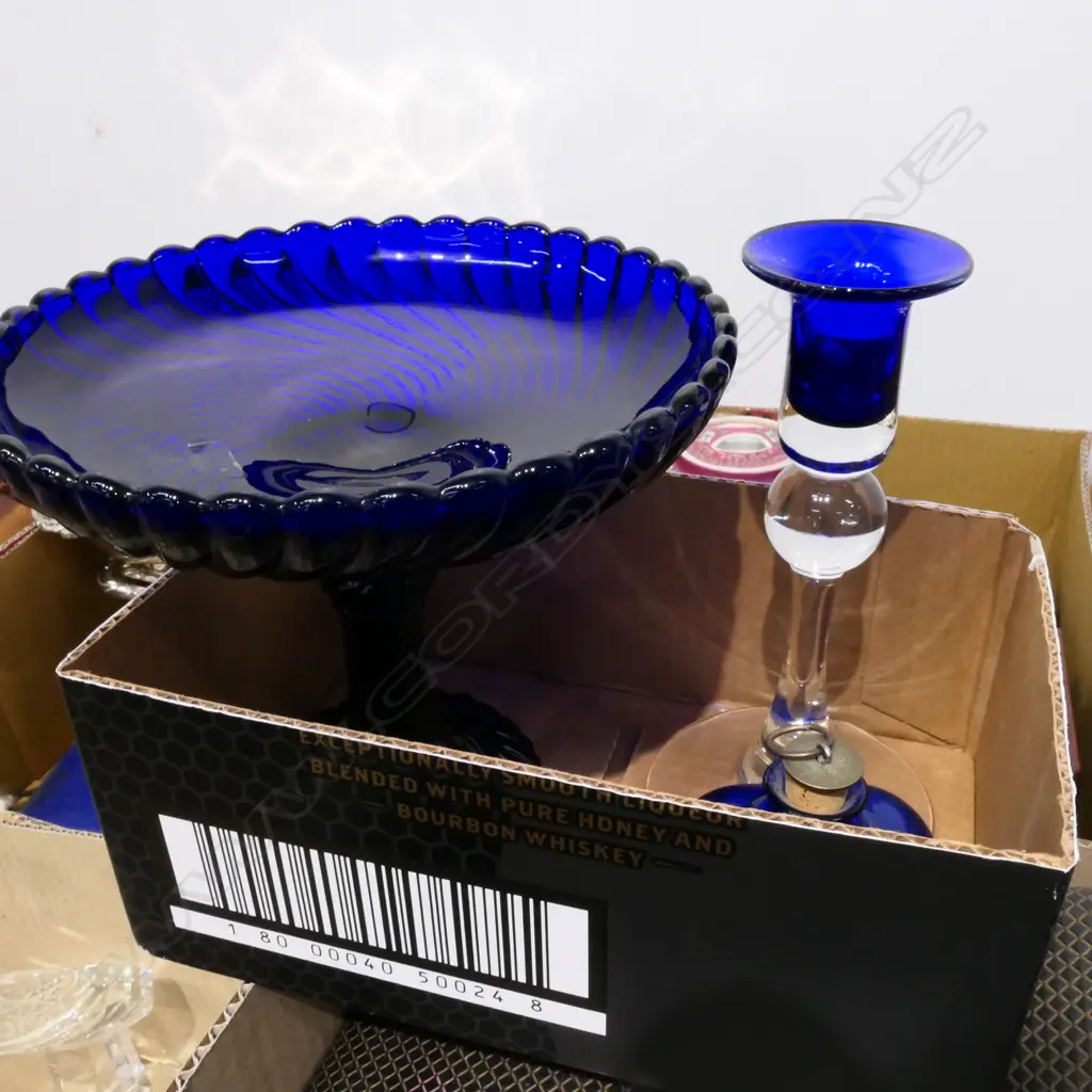 LOT ASST ART GLASS INCL. HOGLUND Image 1++