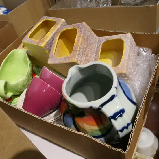 BOX VASE BOOKENDS JUG 2 CUPS & SAUCERS ETC