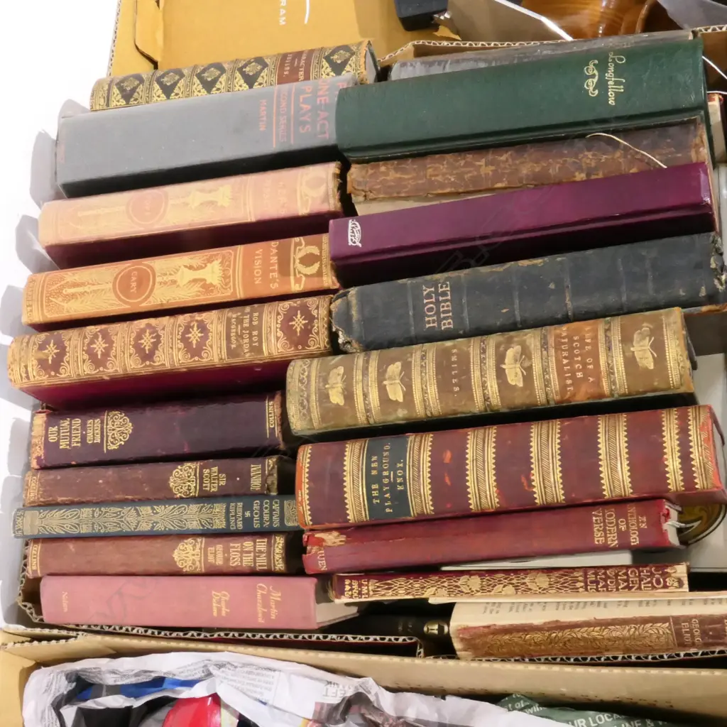 LOT ASST BOOKS INCL. LEATHER BOUND VOLUMES / COOKBOOKS ETC Image 1++