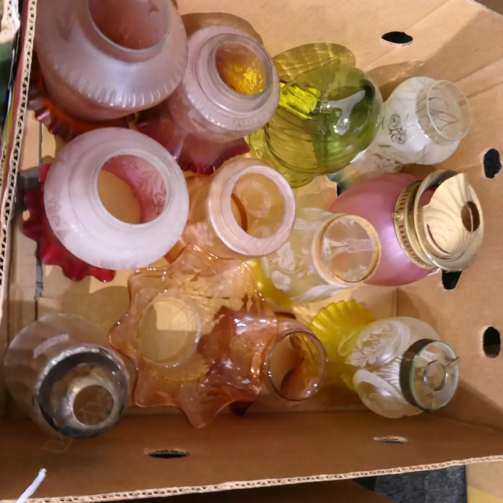 BOX LOT VICTORIAN / EDWARDIAN COLOURED LIGHT FITTINGS Image 1++