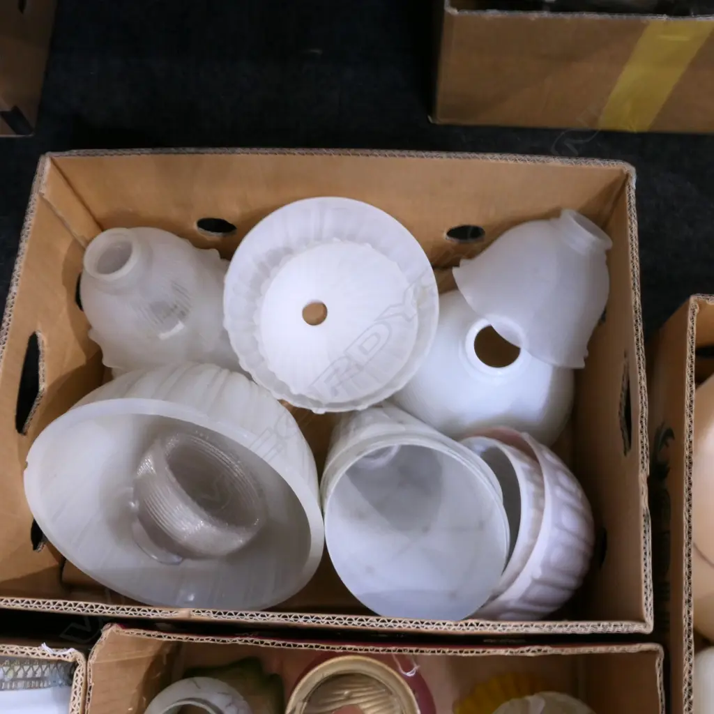 BOX LOT VINTAGE LIGHTSHADES Image 1++