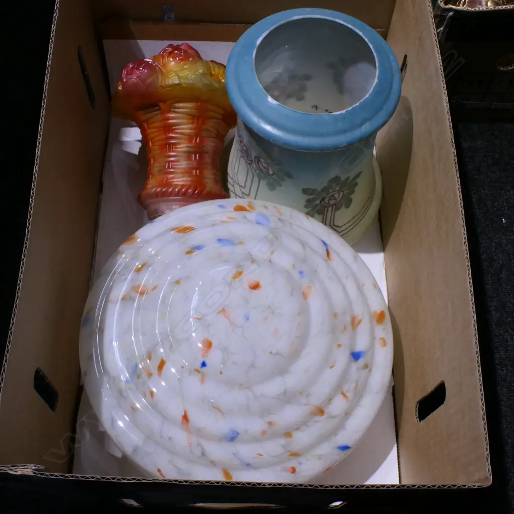 BOX LOT VINTAGE LIGHTING ATTACHMENTS Image 1++