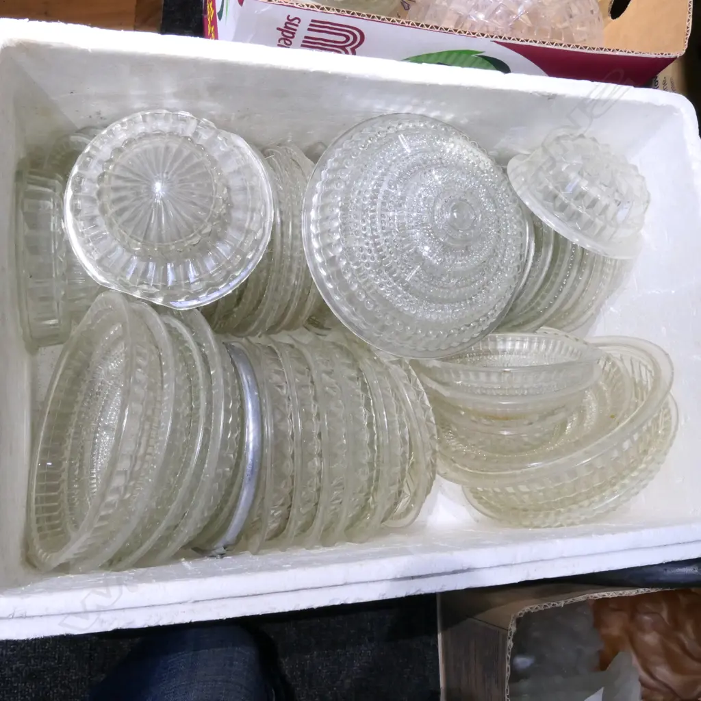 BOX LOT PRESSED GLASS PCES Image 1++