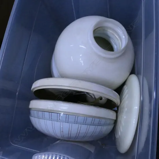 BOX LOT VINTAGE SHADES