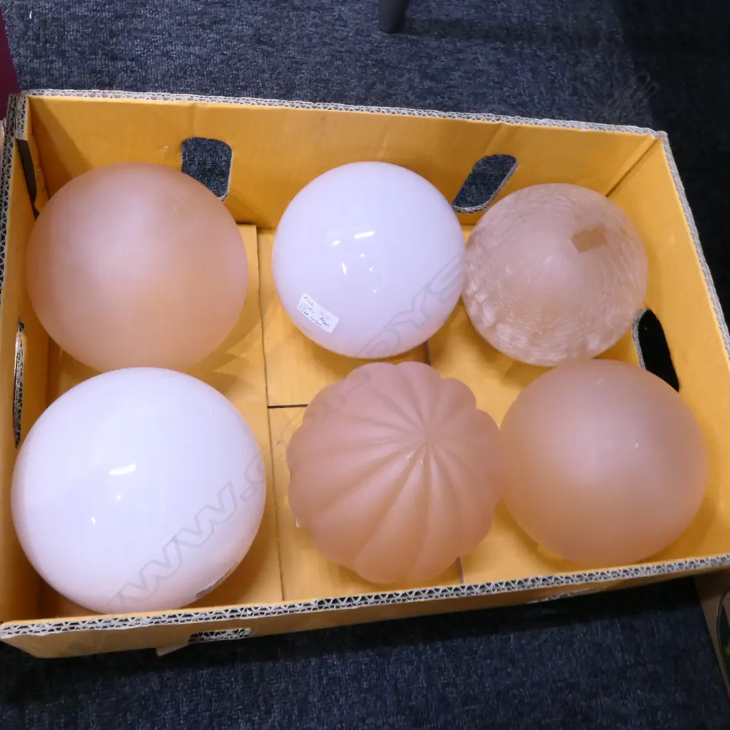 BOX LOT PINK ART DECO GLOBE SHADES Image 1++