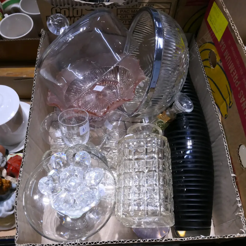 LOT ASST'D GLASS INCL DECANTER ETC Image 1++