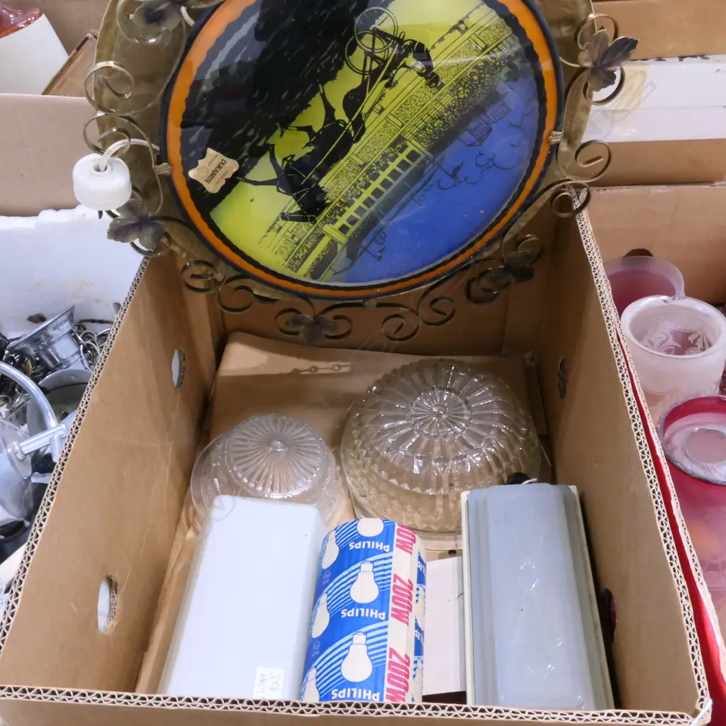BOX LOT RETRO LIGHTS ETC Image 1++