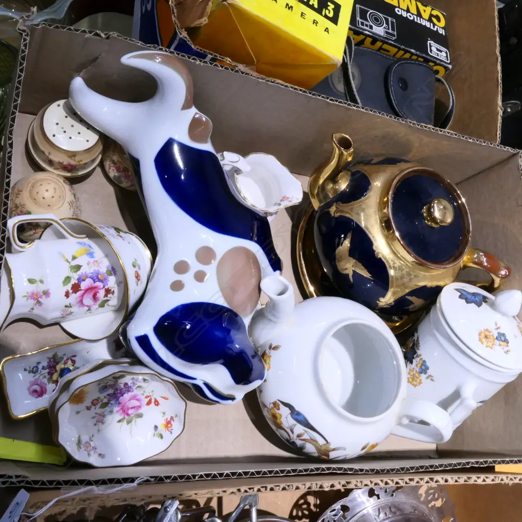 LOT ASST CHINA INCL. RCD POSIES Image 1++