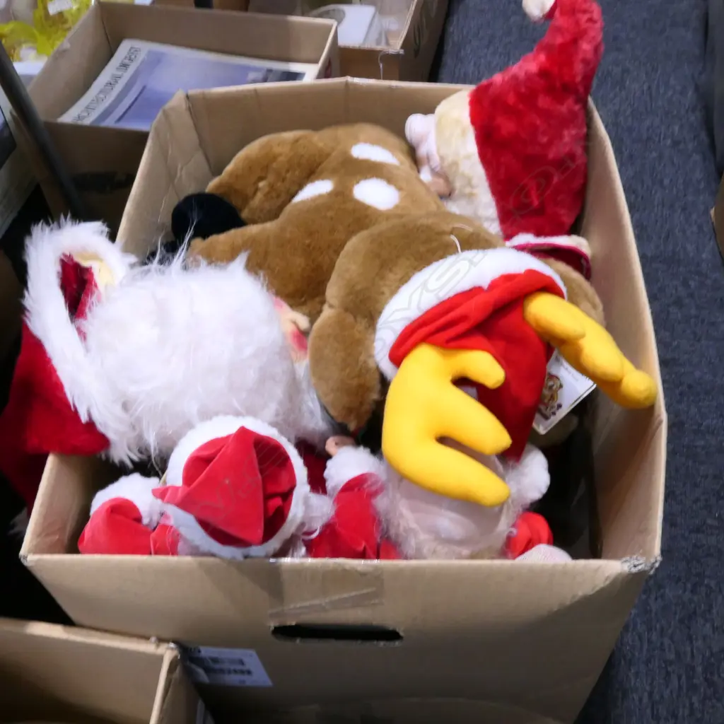 BOX LOT SANTA SOFT TOYS Image 1++