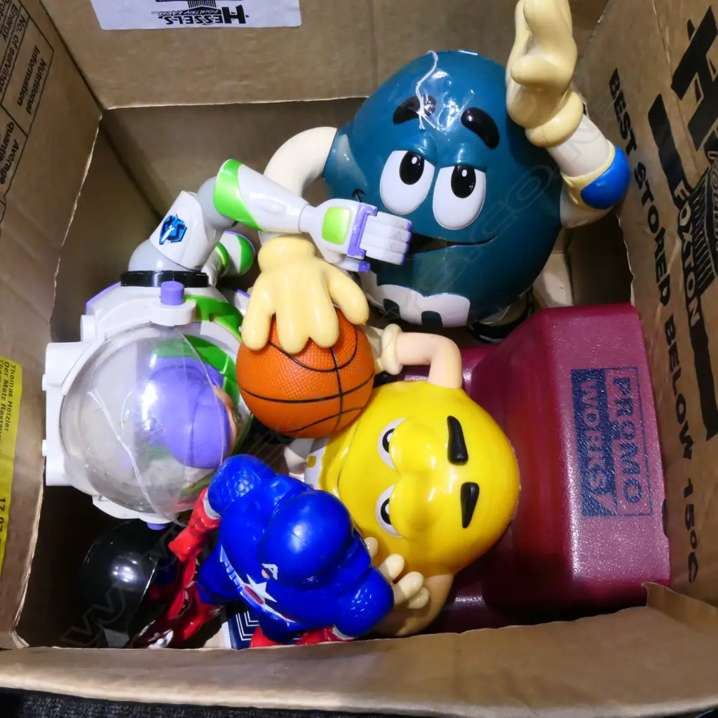 3 M+M ADVERTISING FIGURES+ B/LIGHT YEAR ETC Image 1++