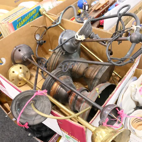 BOX LOT VINTAGE SHADE FITTINGS