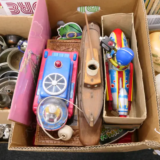 BOX LOT JAPANESE TIN TOYS, WOODEN BOAT LAMP, CHESS SET ETC