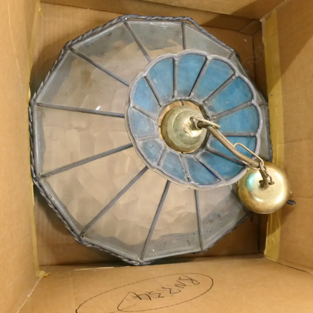 BOX LOT VINTAGE STAINED GLASS PENDANT Image 1++