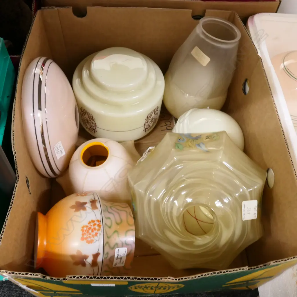 BOX LOT ASST. VINTAGE LIGHTS Image 1++