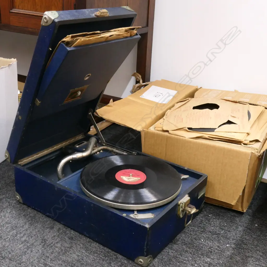 OLD TABLE  GRAMOPHONE + 78 RECORDS Image 1++