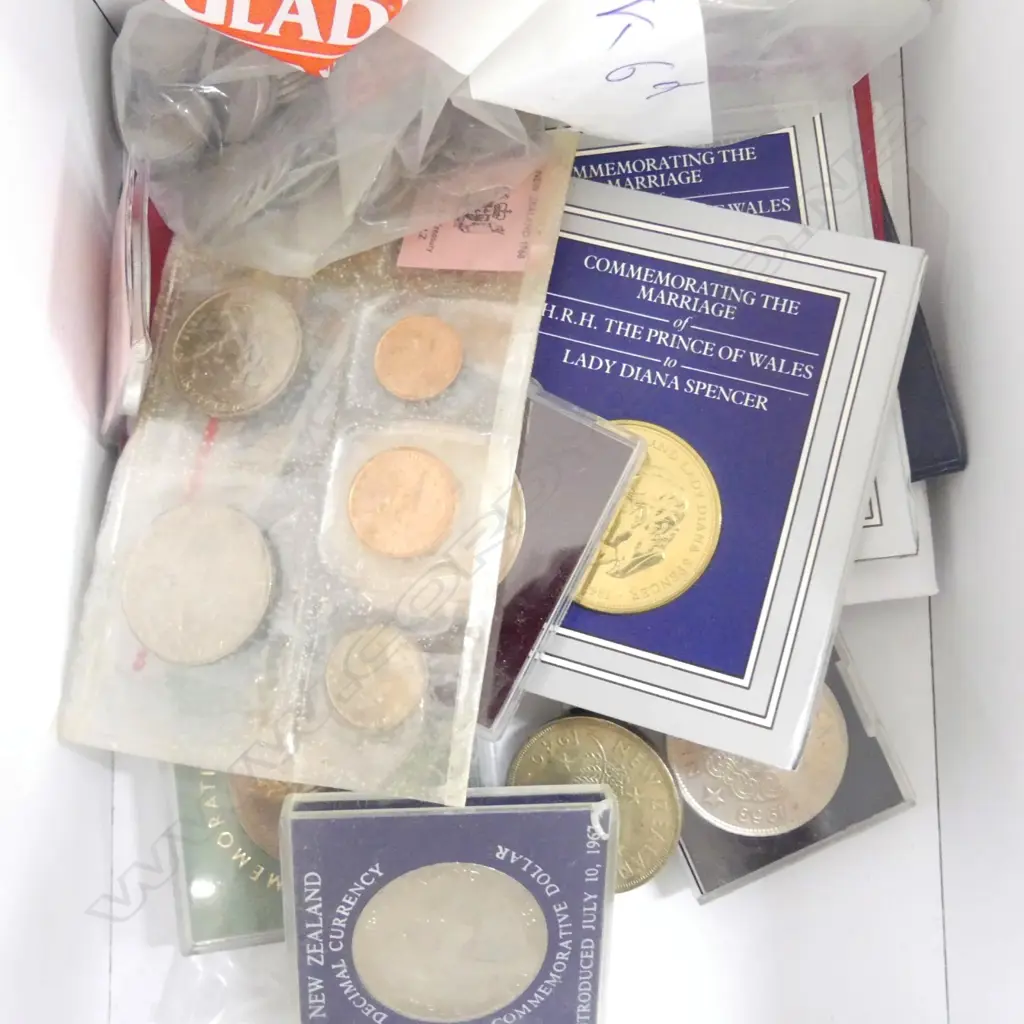 LOT ASST COMMEMORATIVE COINS Image 1++