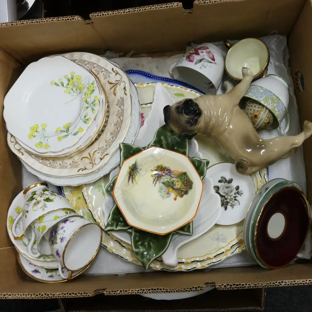 LOT ASST CHINA/BESWICK DOG ETC Image 1++