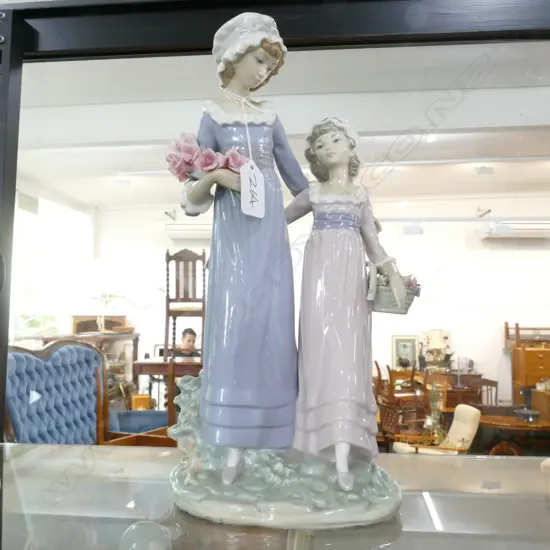 FINE FIGURINE; TWO GIRLS WALKING WITH FLOWERS 330MM H AF