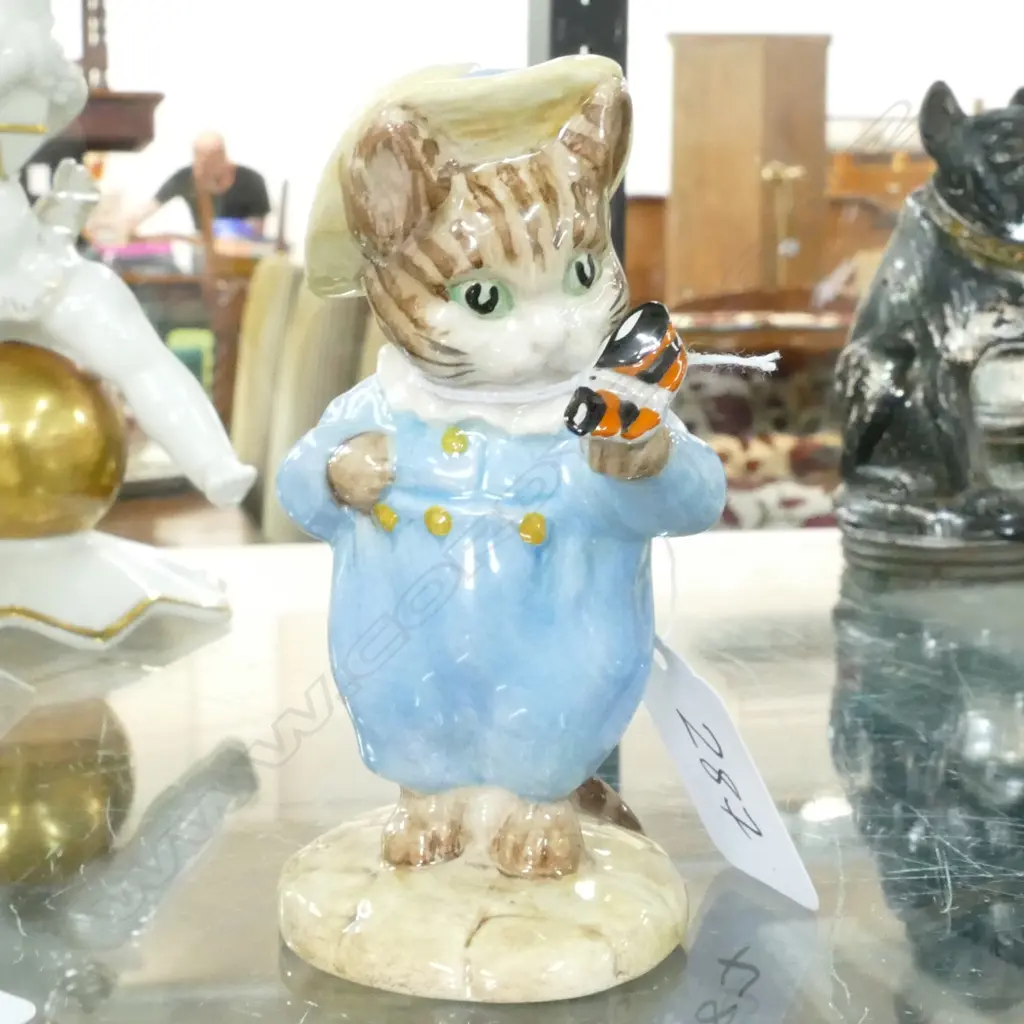 BESWICK BEATRIX POTTER FIGURE TOM KITTEN AND BUTTERFLY Image 1++