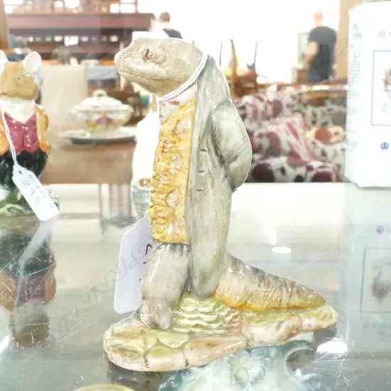 BESWICK BEATRIX POTTER FIGURE SIR ISSAC NEWTON