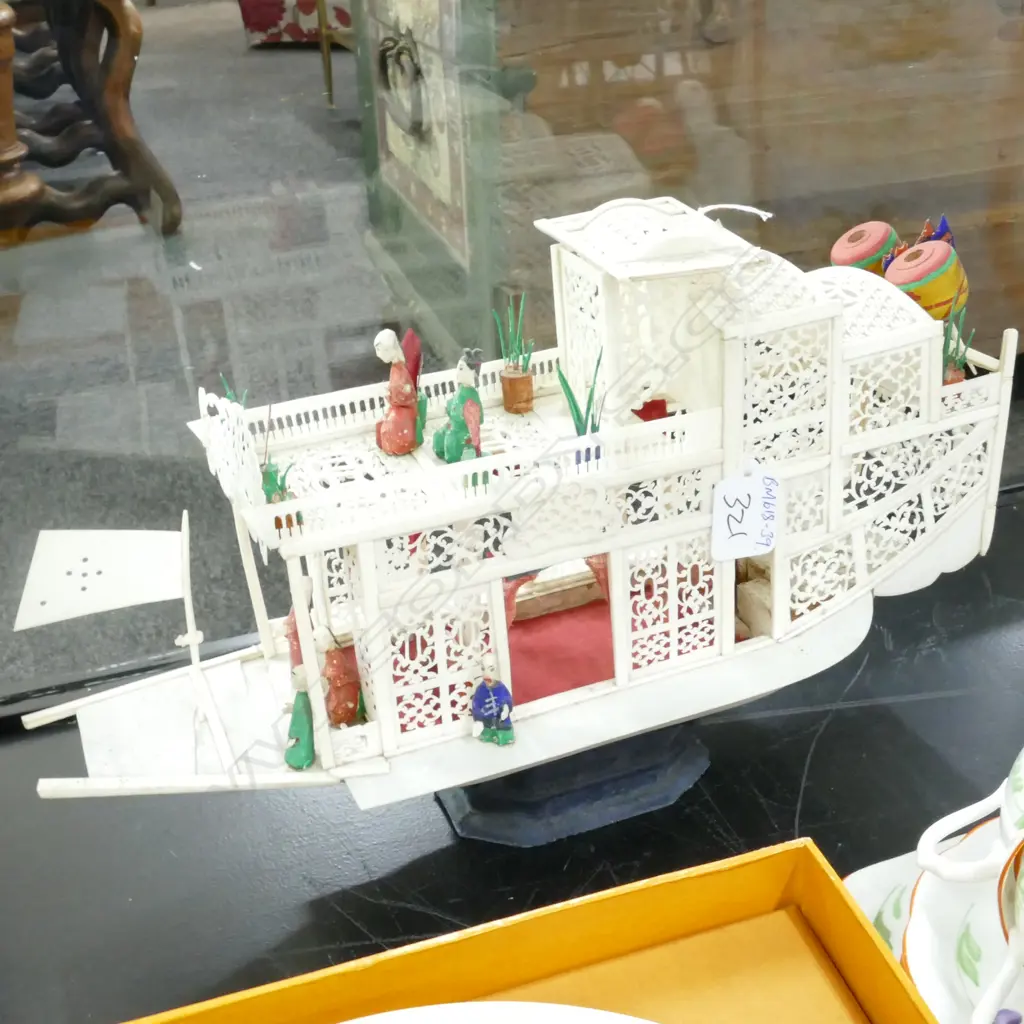 OLD CARVED BONE MODEL JUNK BOAT WITH FIGURES L.345MM Image 1++