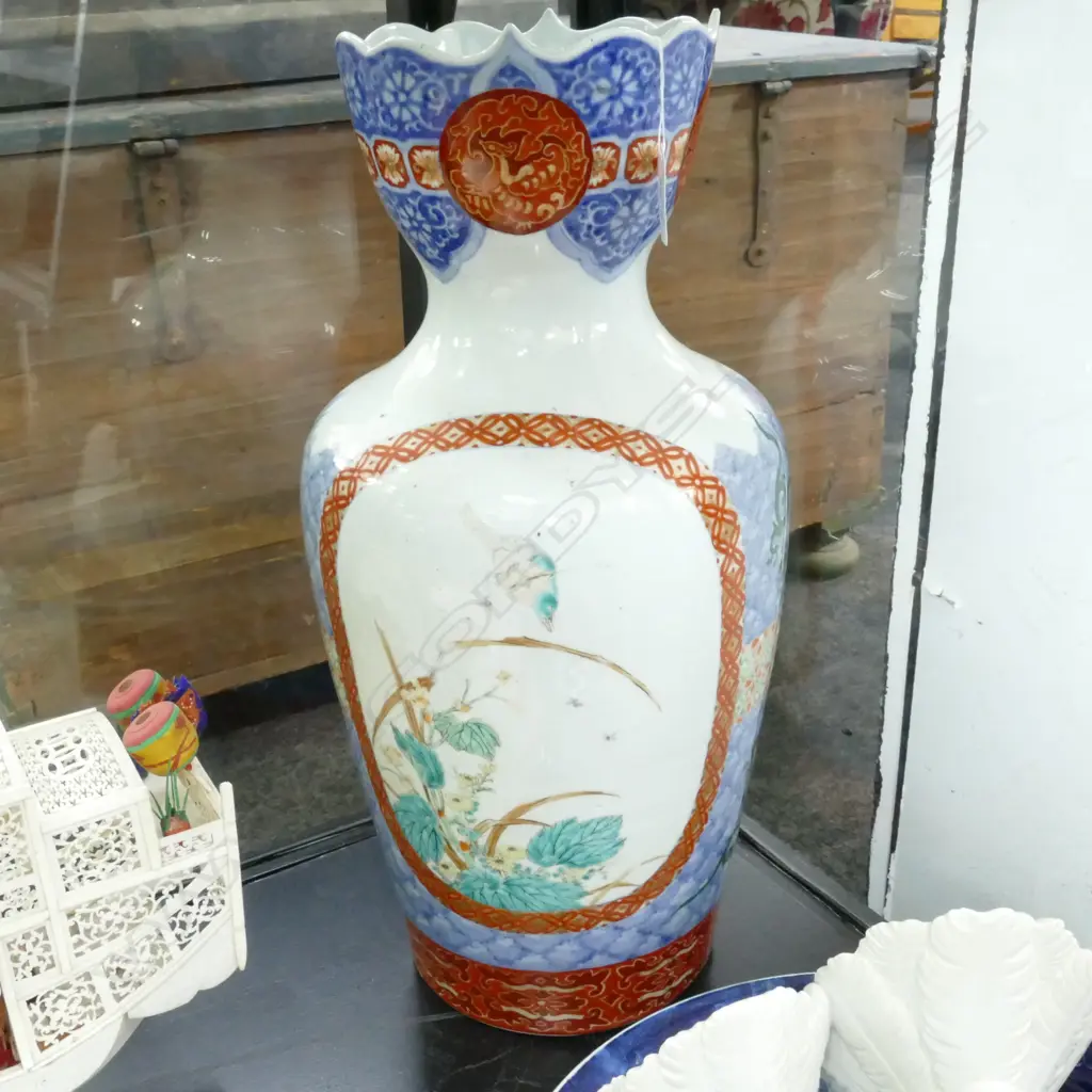 LARGE 19TH CENTURY  JAPANESE VASE (SMALL LOSS TO ONE FINIAL). H.440mm Image 1++